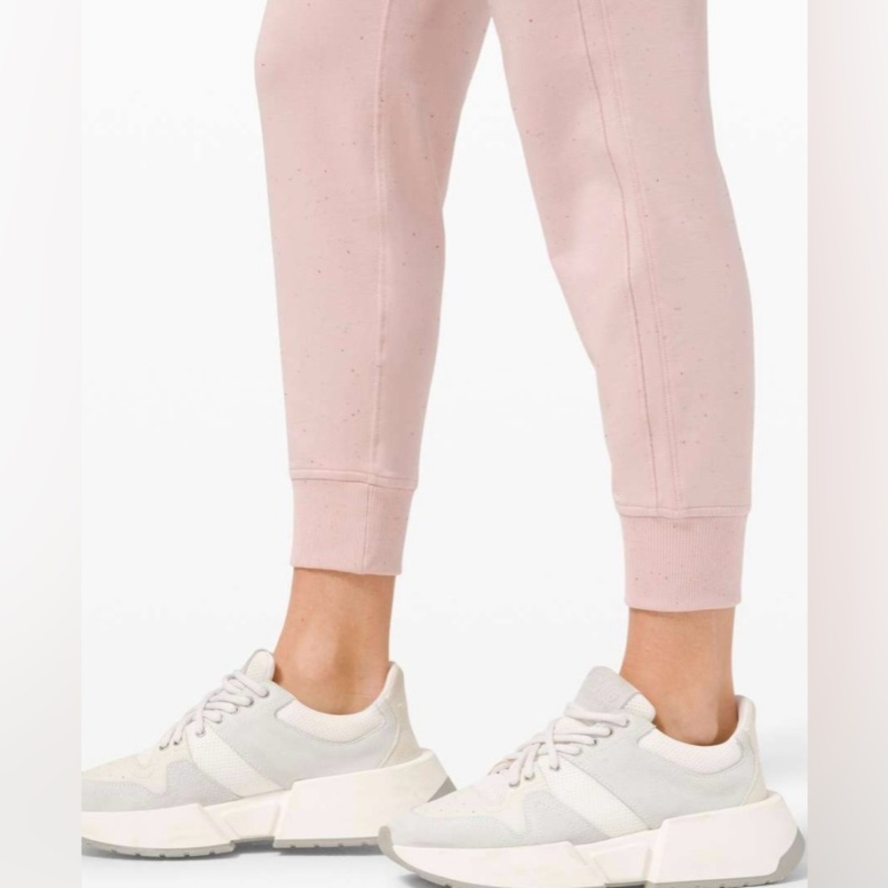 LULULEMON LA Warm Down High-Rise Jogger- Mink Berry/ Size 8 - Picture 4 of 8